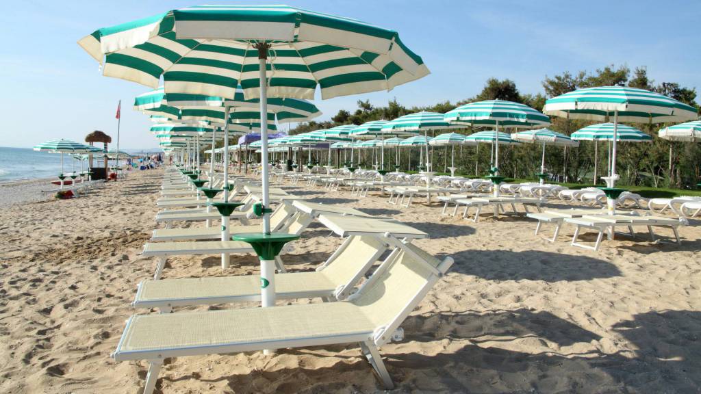 pineto-beach-village-camping-pineto-abruzzo-piscina-mare-nuova-34