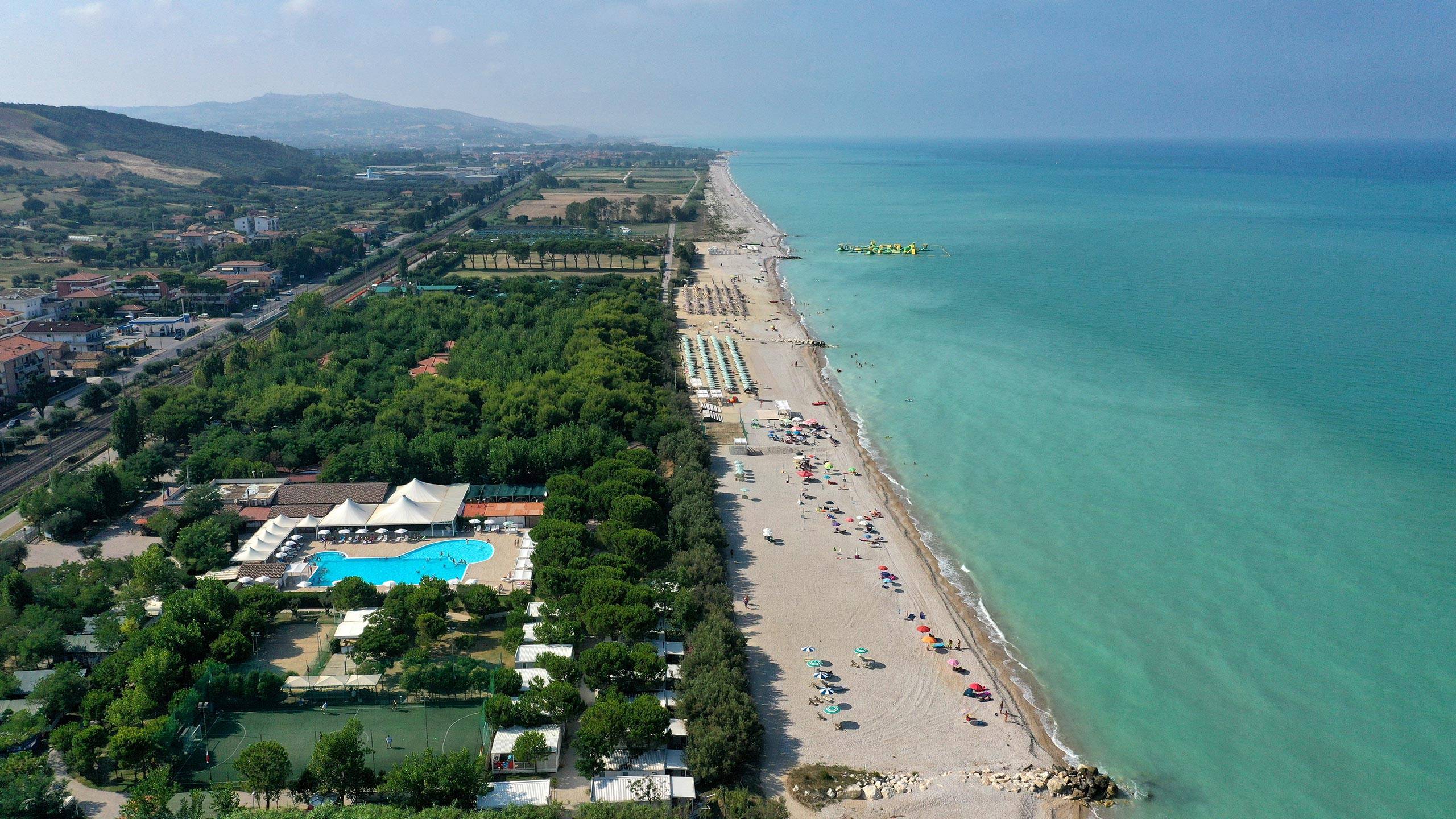 pineto-beach-village-camping-pineto-abruzzo-spiaggia-mare-piscina