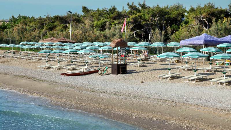 pineto-beach-village-camping-pineto-abruzzo-piscina-mare-37