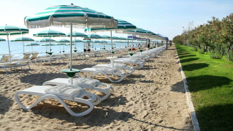 pineto-beach-village-camping-pineto-abruzzo-piscina-mare-38